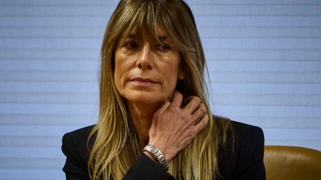 Peinado pide a Moncloa que aclare si Begoña Gómez tiene un correo corporativo de Presidencia