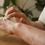 Manos secas o pies agrietados: estas cremas de farmacia funcionan mejor que muchas de lujo
