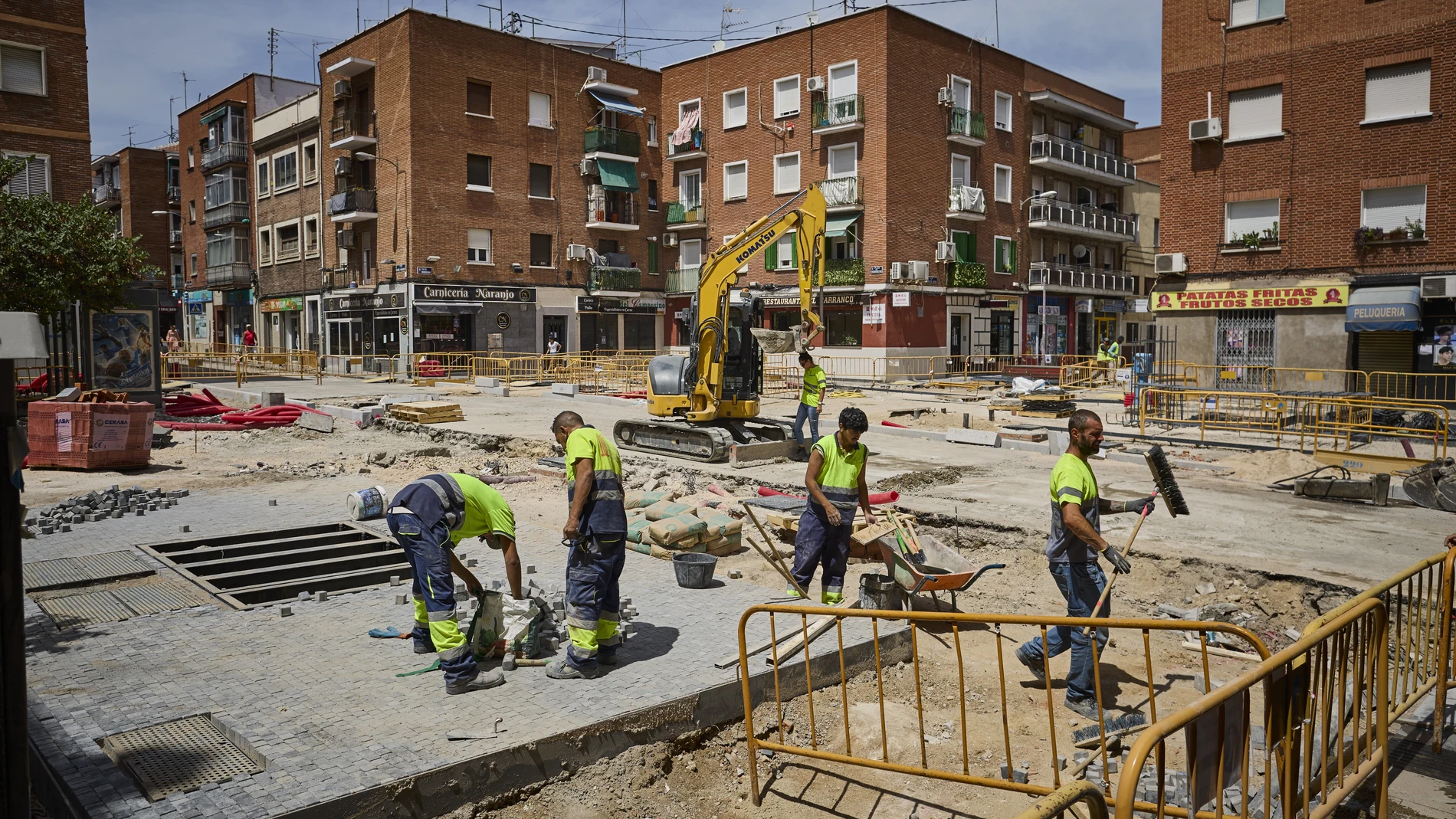 Trabajos, durante esta semana, en la plaza del Hidrógeno, en Usera