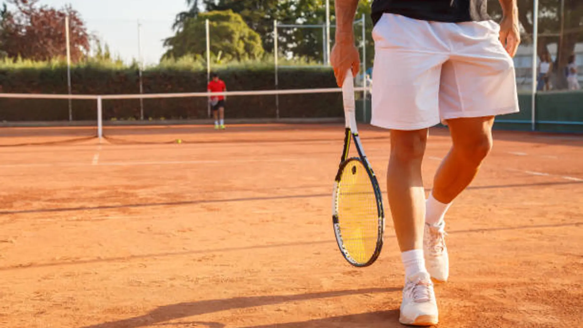 Dan Buettner, experto en longevidad: “Las personas que más tiempo viven suelen jugar al tenis, al bádminton y, me atrevería a decir que el mejor de todos, el pickleball”