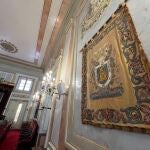 El Ayuntamiento restaurará cuatro reposteros pertenecientes a la colección municipal del Palacio Consistorial