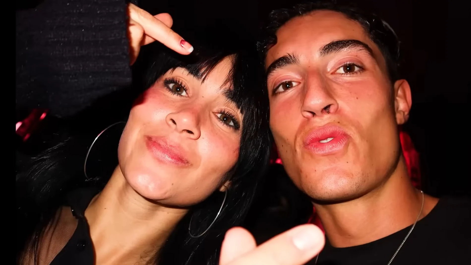 Aitana y Plex, su escapada secreta en la villa más impresionante de Bali: amigos, lujo y máxima intimidad