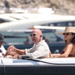 Leonardo DiCaprio, Jeff Bezos y Lauren Sanchez en Ibiza