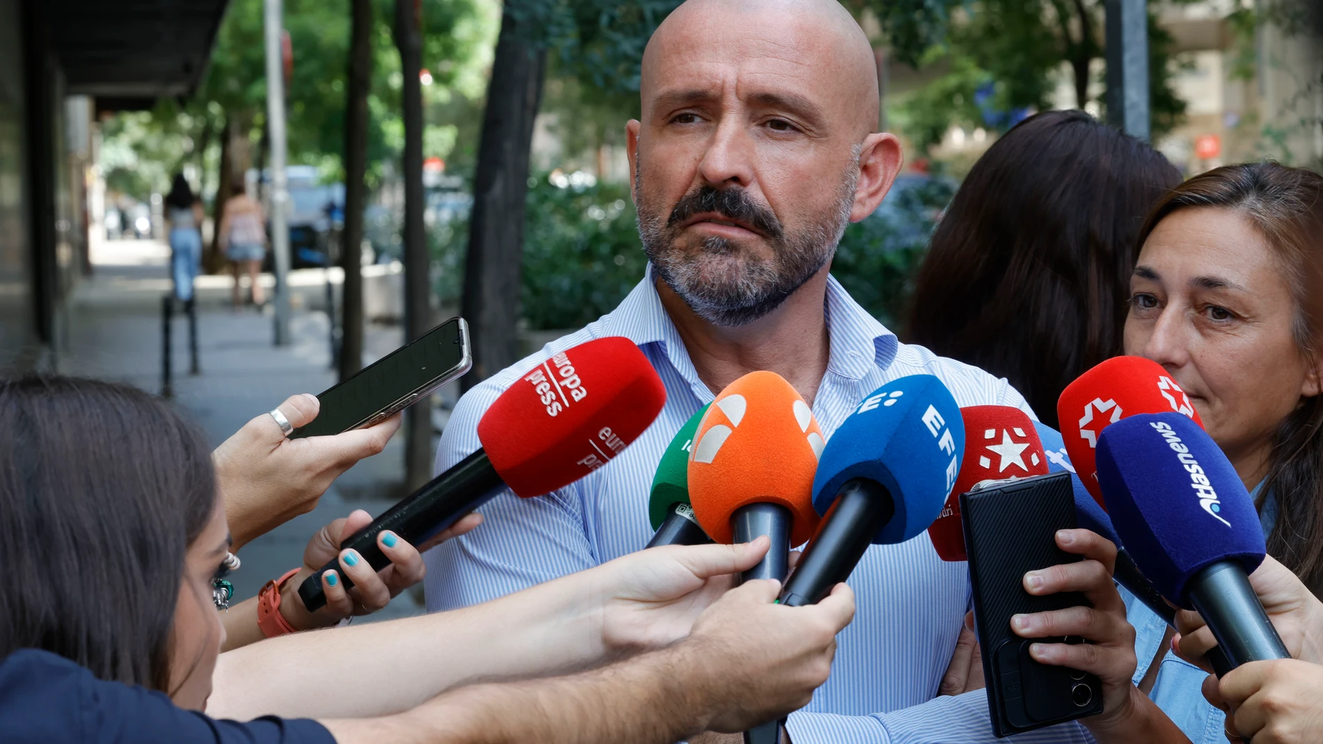 MADRID, 07/08/2025.-El vicesecretario de Educación e Igualdad, Jaime de los Santos, realiza declaraciones a los medios de comunicación sobre temas de actualidad, este jueves en Madrid.-EFE/ Zipi