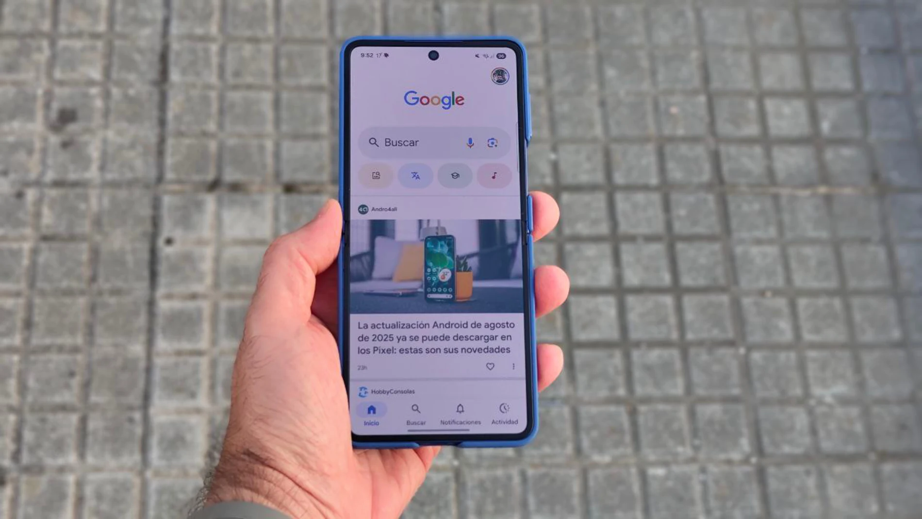 La app de búsqueda de Google en un Samsung Galaxy Z Flip7