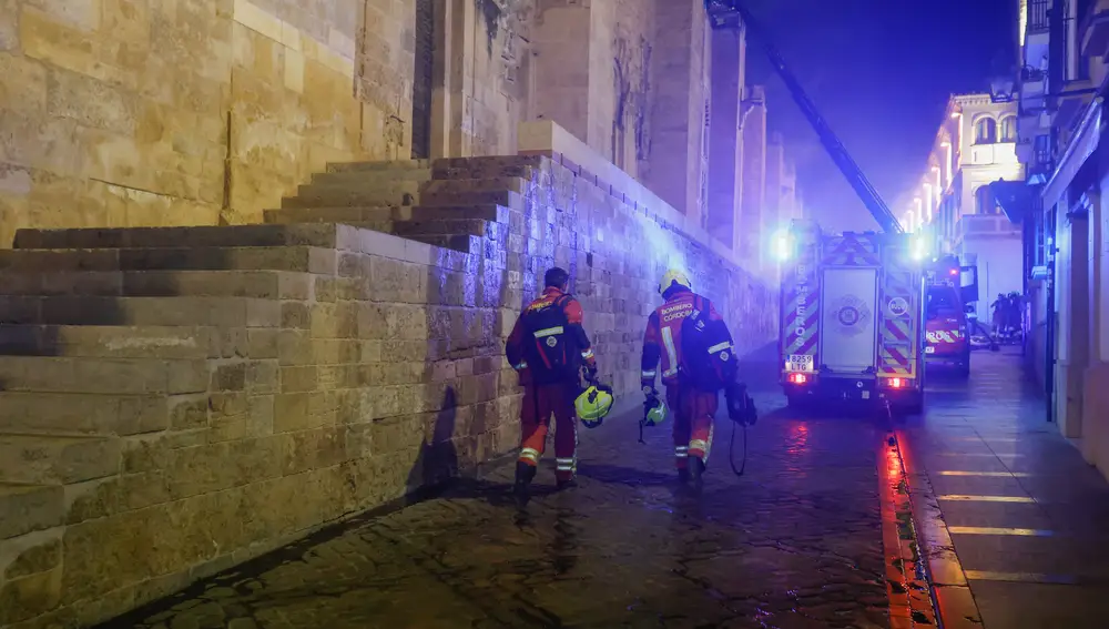 Extinguido el incendio declarado en la Mezquita-Catedral de Córdoba