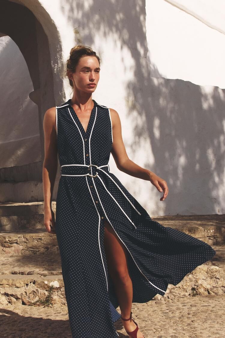 Vestido azul marino lunares