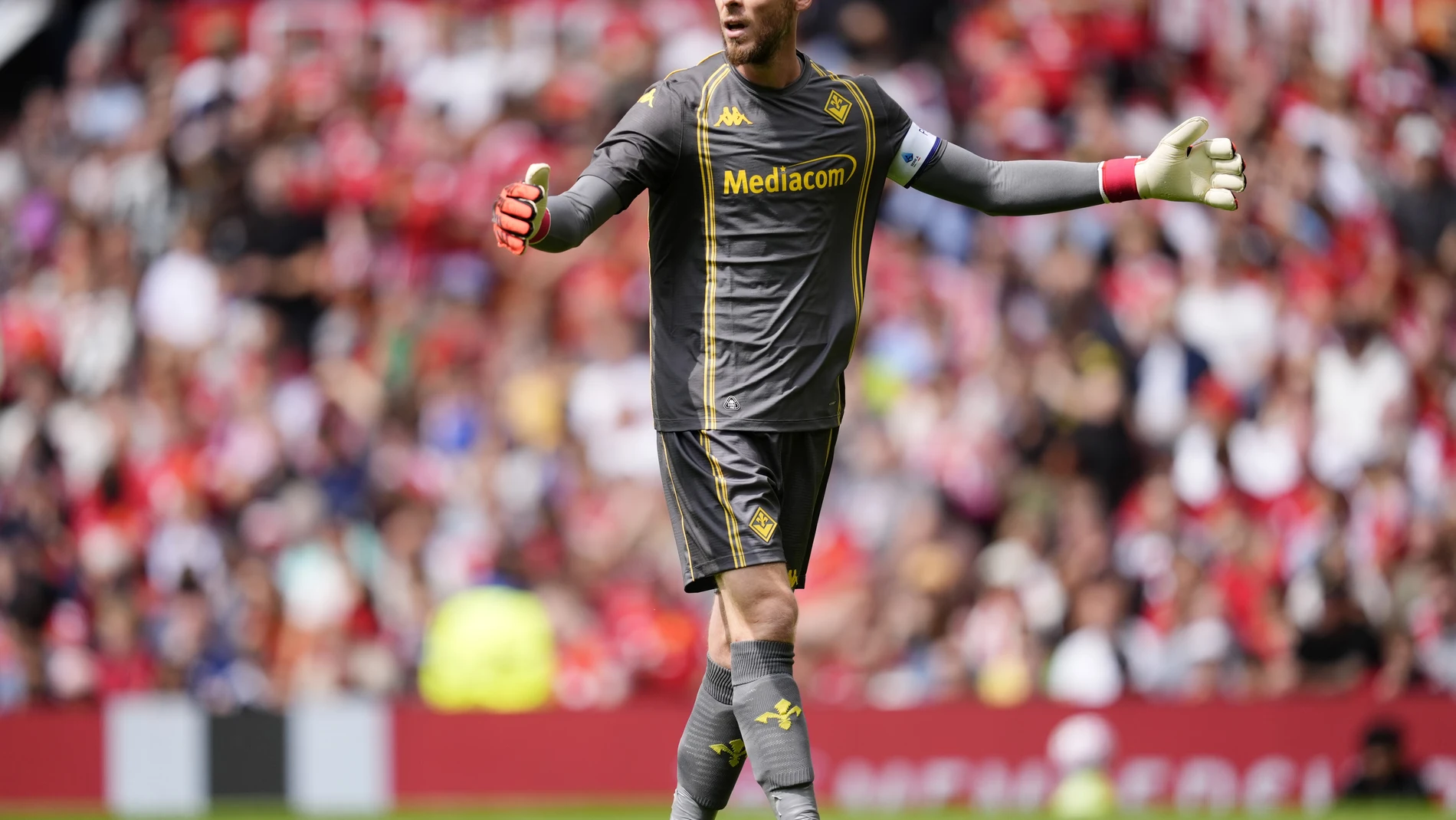 09 August 2025, United Kingdom, Manchester: Fiorentina goalkeeper David De Gea reacts during a pre-season friendly soccer match between Manchester United and Fiorentina at Old Trafford. Photo: Nick Potts/PA Wire/dpa 09/08/2025 ONLY FOR USE IN SPAIN