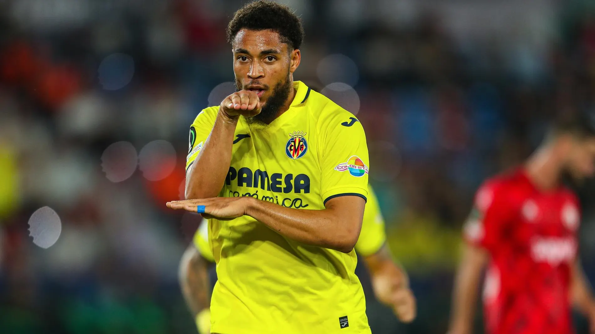 Fútbol.- El delantero neerlandés Arnaut Danjuma abandona el Villarreal y ficha por el Valencia hasta 2028