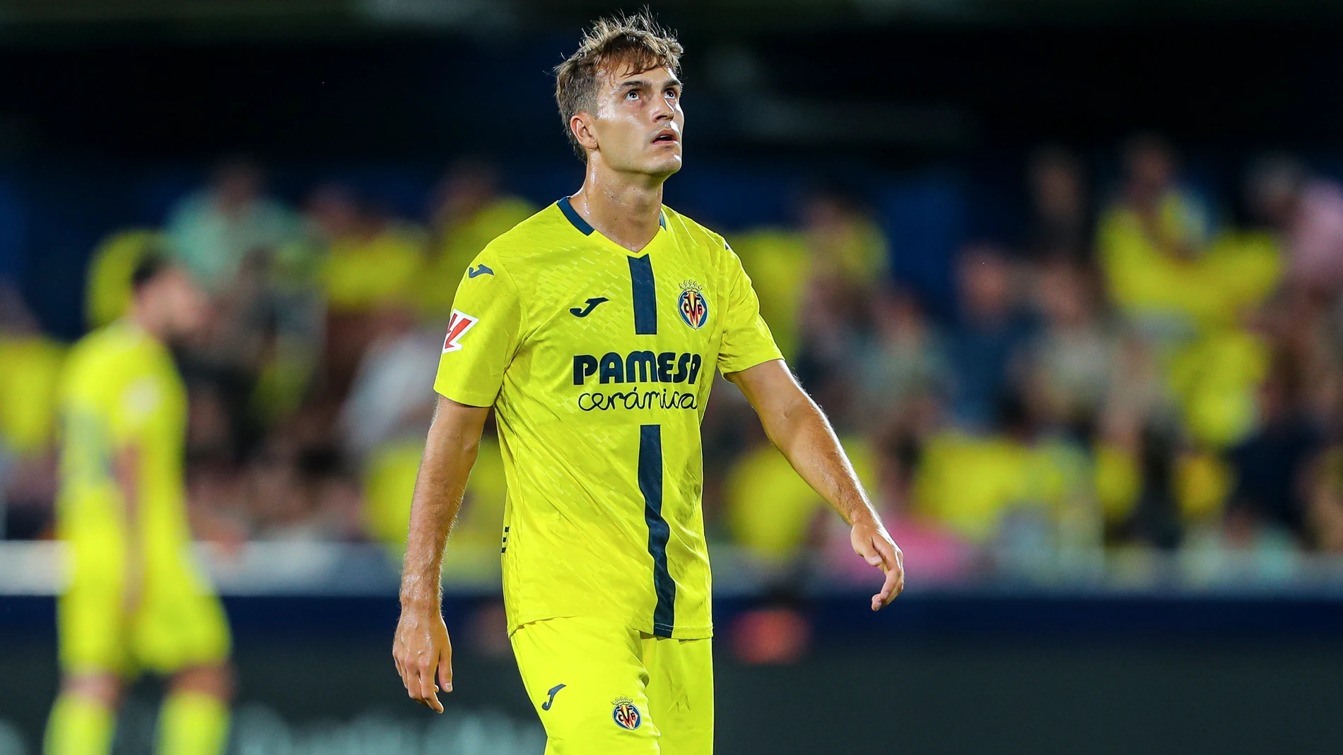 Denis Suarez of Villarreal looks on during during The Trophy of Ceramics, football match played between Villarreal CF and Aston Villa at La Ceramica stadium on August 10, 2025, in Villarreal, Spain. AFP7 10/08/2025 ONLY FOR USE IN SPAIN