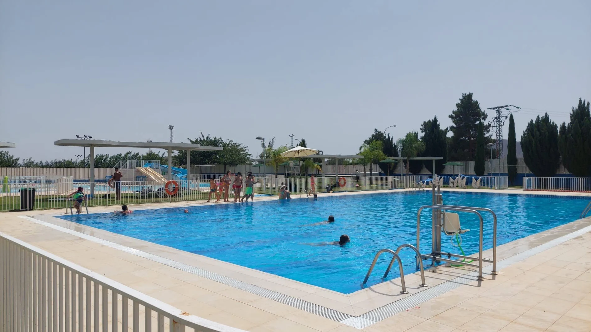 Jornada ideal para refrescarse en las piscinas
