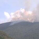 Imagen del fuego avanzando ceca de Las Médulas (León)