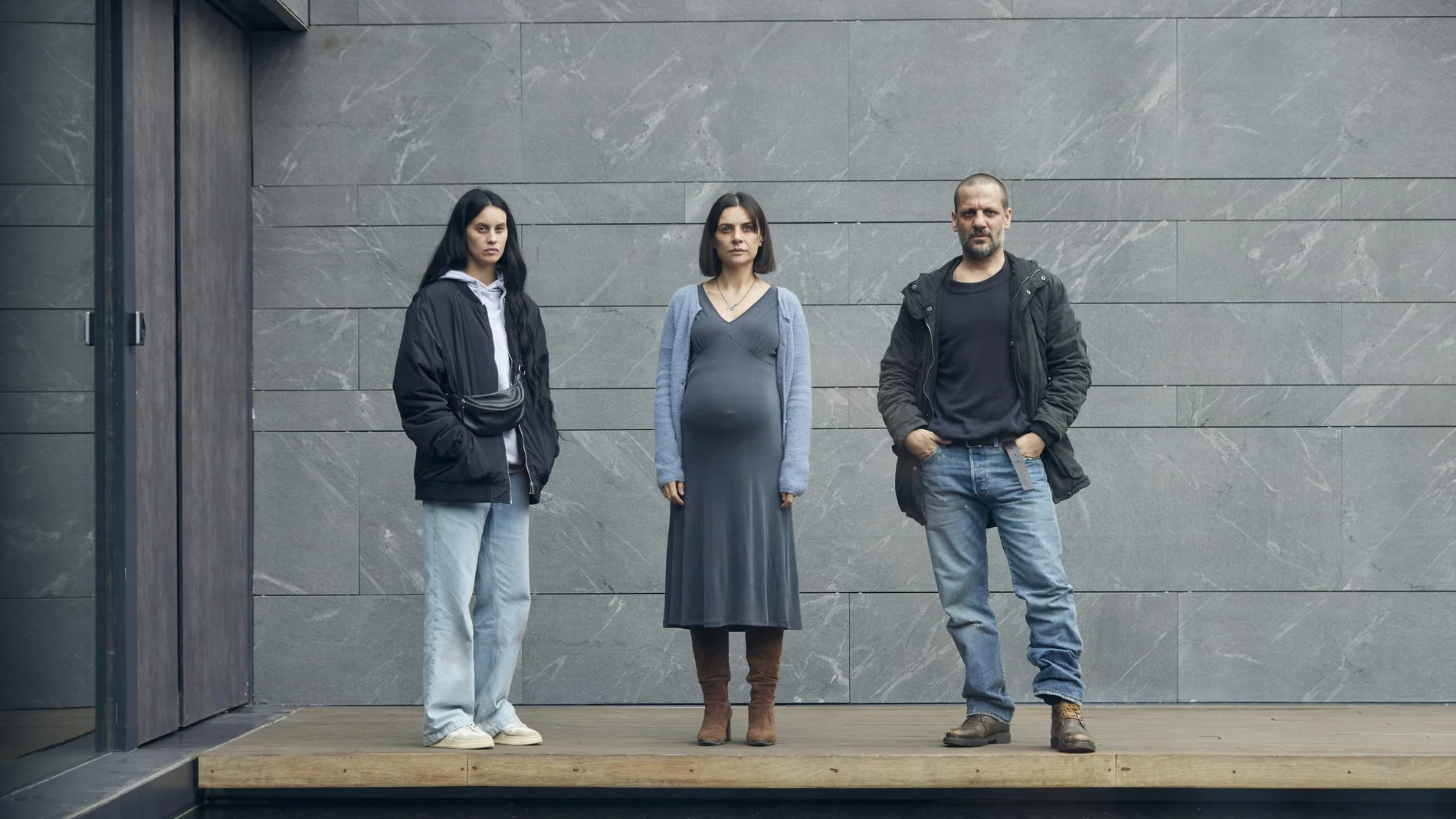 Milena Smit, Miren Ibarguren y Rodrigo de la Serna