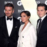 David, Victoria y Brooklyn Beckham