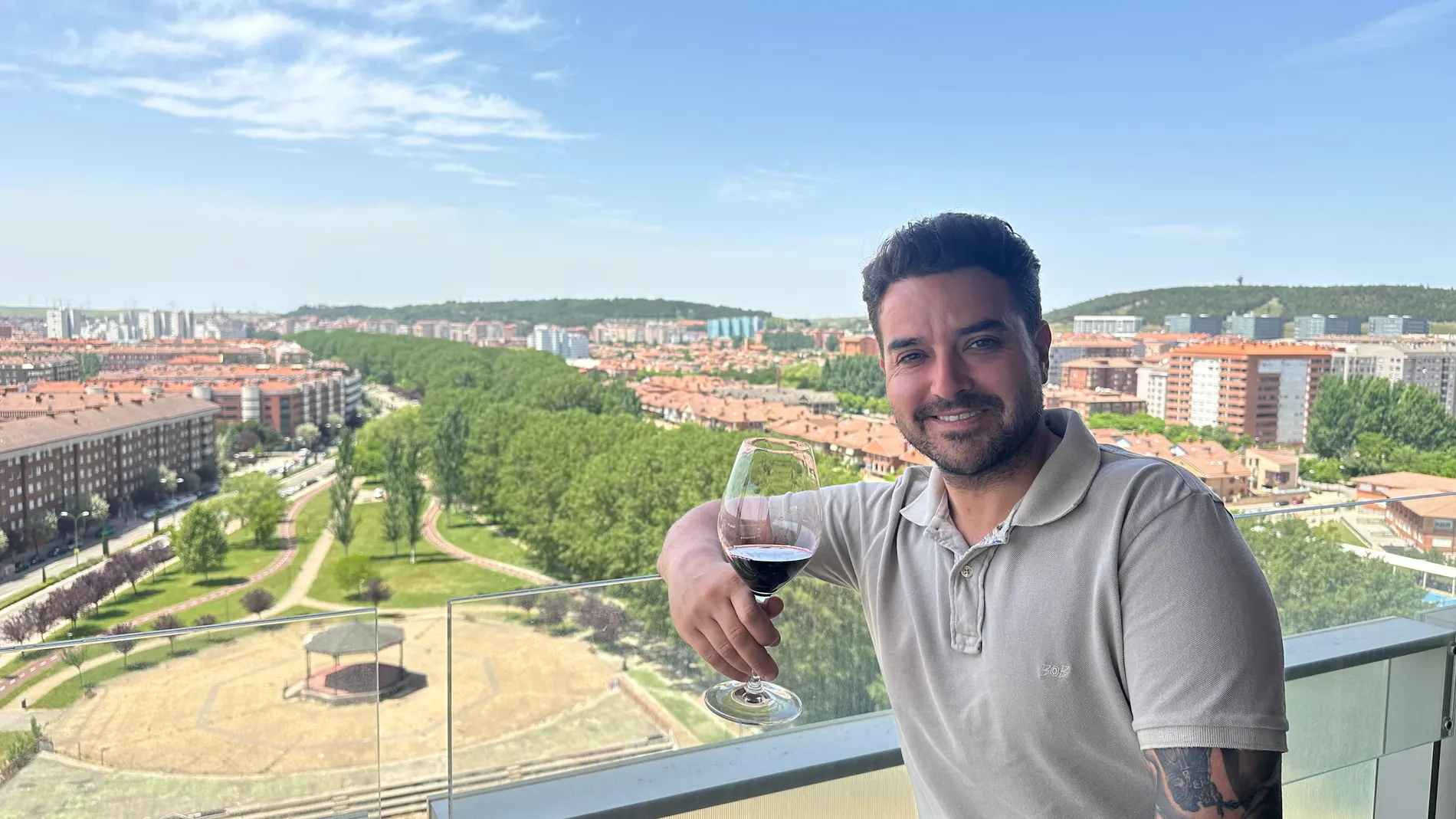 Ricardo Temiño con vistas de Burgos