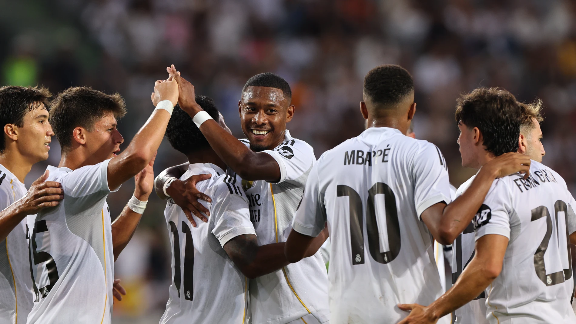 Innsbruck (Austria), 12/08/2025.- Rodrygo of Real Madrid (L3) celebrates with teammates after scoring the 0-4 goal during a friendly match between WSG Tirol and Real Madrid, in Innsbruck, Austria, 12 August 2025. (Futbol, Amistoso) EFE/EPA/ANNA SZILAGYI