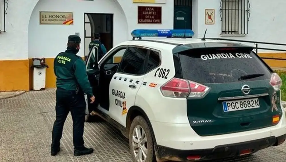 Sucesos.- La Guardia Civil investiga a dos vecinos de Montijo por un robo en una vivienda de la localidad