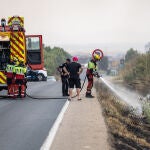 Labores de extinción en el incendio en Torrijos (Toledo)