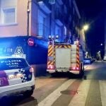 Bomberos y policía local en el lugar de los hechos.