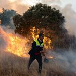 Sucesos.- Más de 4.000 personas evacuadas en León por el incendio de Molezuelas