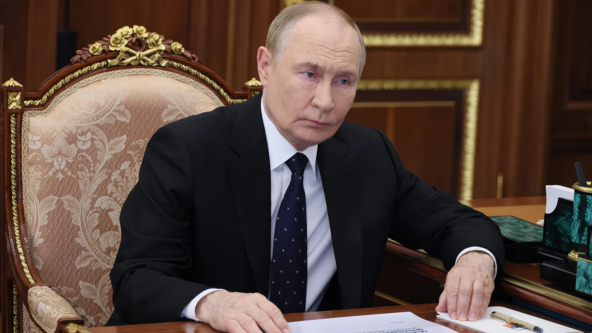 August 13, 2025, Moscow, Moscow Oblast, Russia: Russian President Vladimir Putin, listens to Federal Taxation Service Commissioner Daniil Yegorov, right, deliver his report during a face-to-face meeting at the Kremlin, August 13, 2025 in Moscow, Russia. Europa Press/Contacto/Vyacheslav Prokofyev/Kremlin 13/08/2025 ONLY FOR USE IN SPAIN