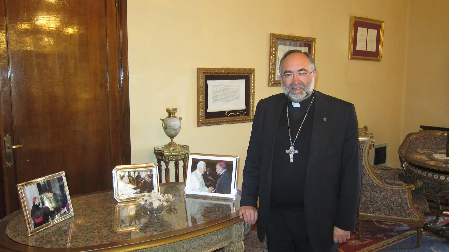 El Arzobispo de Oviedo cuestiona la "reciprocidad" en celebraciones religiosas entre musulmanes y cristianos