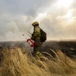 UGT y CSIF lamentan la precarización de los bomberos: "Te dan un curso de una semana y te mandan al incendio"