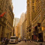 Los barrios de negocio como Wall Street son epicentros empresariales y económicos