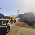 Efectivos de la Guardia Civil en el incendio