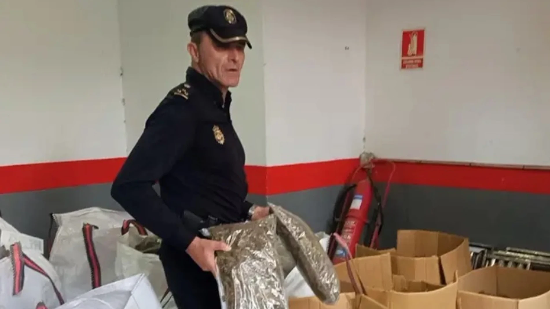 El inspector Faustino Nogales, tras una intervención del grupo de Estupefacientes.EUROPA PRESS14/08/2025