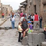 Italia.- Acusado de robo un turista británico que pretendía llevarse piedras de Pompeya
