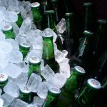 Cómo enfriar una cerveza en pocos minutos sin usar el congelador 