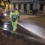 MADRID.-Hasta 160 trabajadores forman parte del dispositivo municipal de limpieza de las fiestas de la Paloma