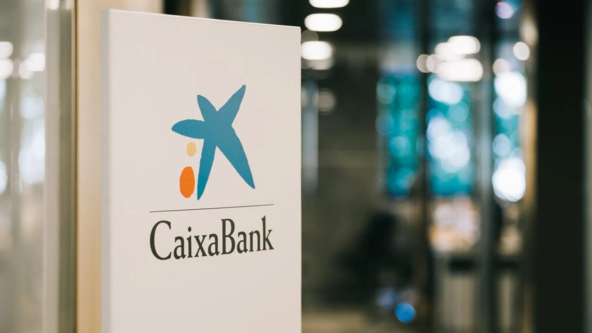 Economía/Finanzas.- CaixaBank ejecuta casi el 54% de su recompra de acciones en la novena semana del programa
