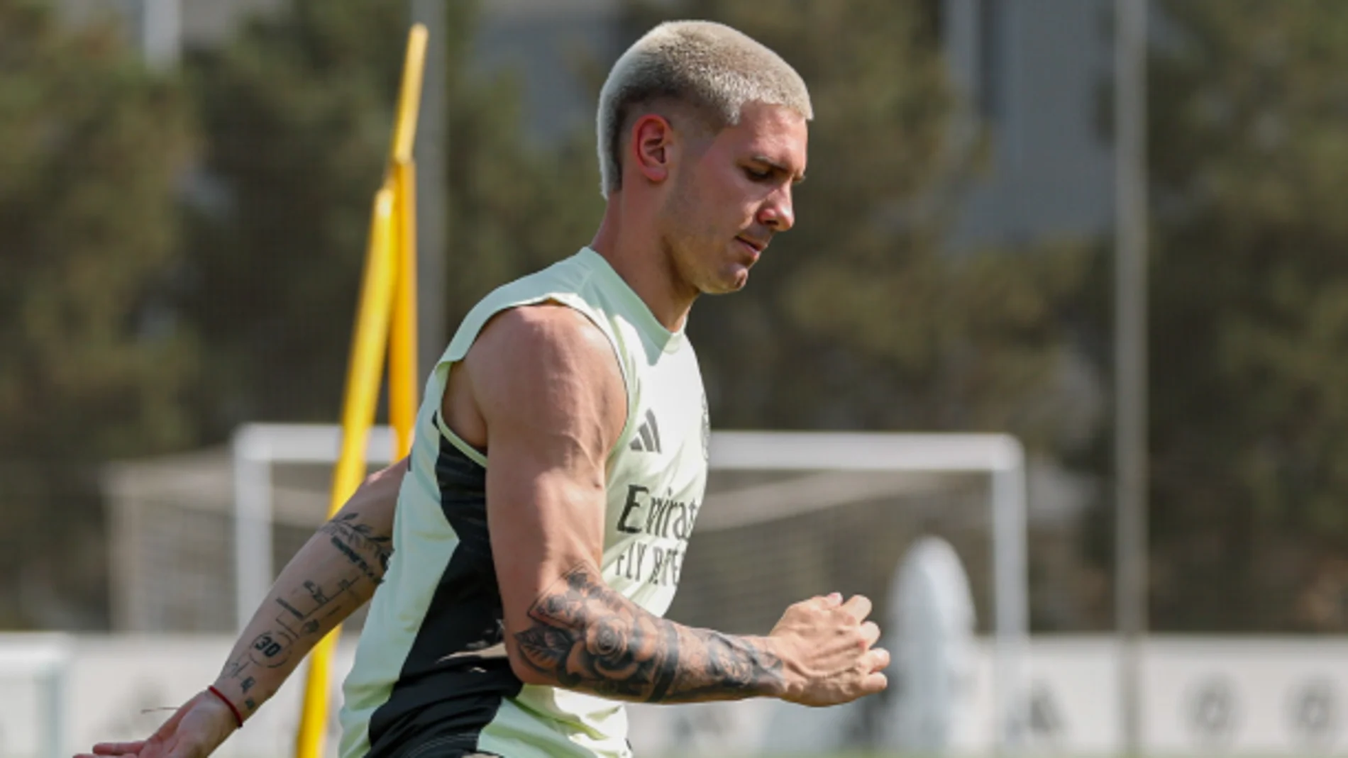 Así ha sido el primer entrenamiento de Mastantuono con el Real Madrid