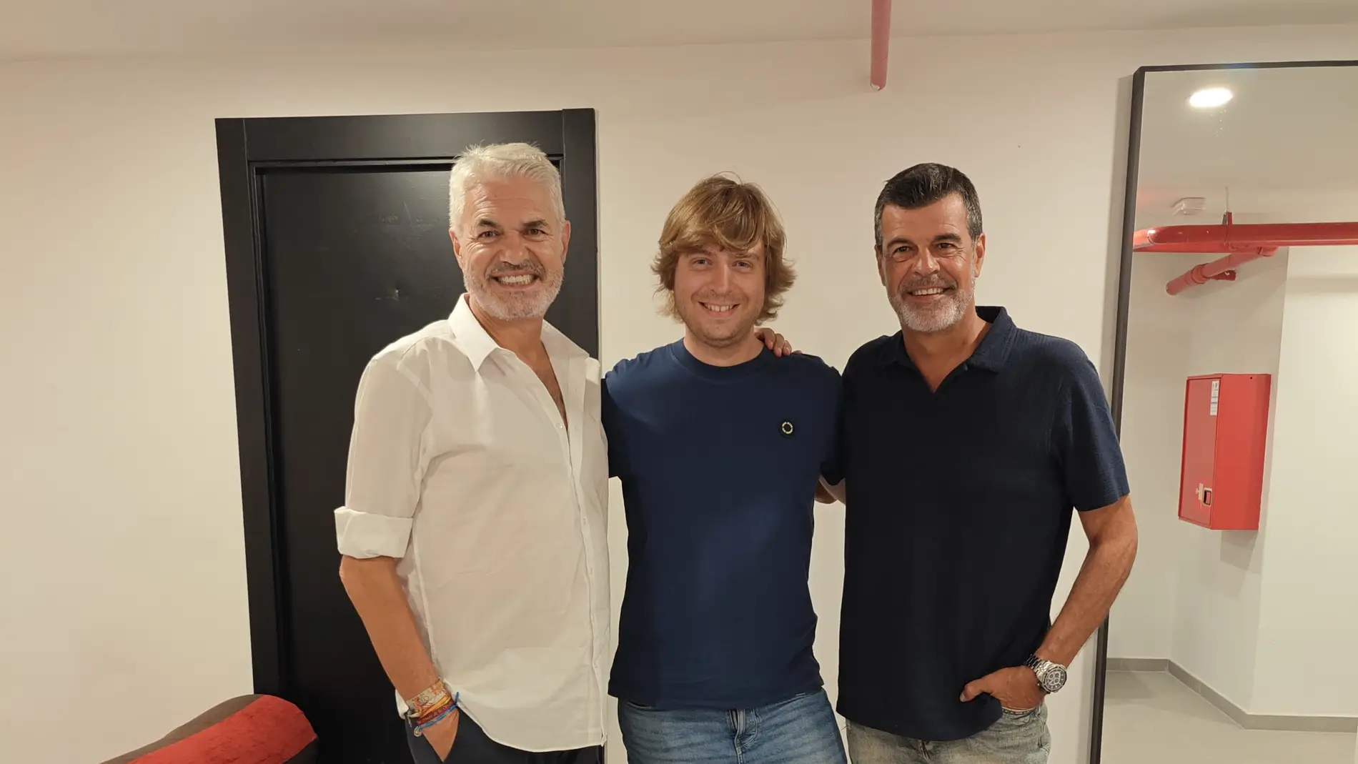 Andoni Ferreño y Agustín Bravo junto a Alfon Arranz