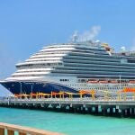 Comienzo trágico para el nuevo resort en el que recalan los cruceros más importantes del mundo: mueren dos personas en horas
