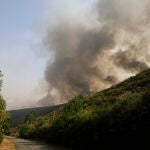 El incendio de Yeres-Llamas (León) avanza hacia Ponferrada con evacuaciones y comportamiento irregular