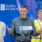 Pedro Sánchez visita las zonas afectadas por los incendios de Ourense y León