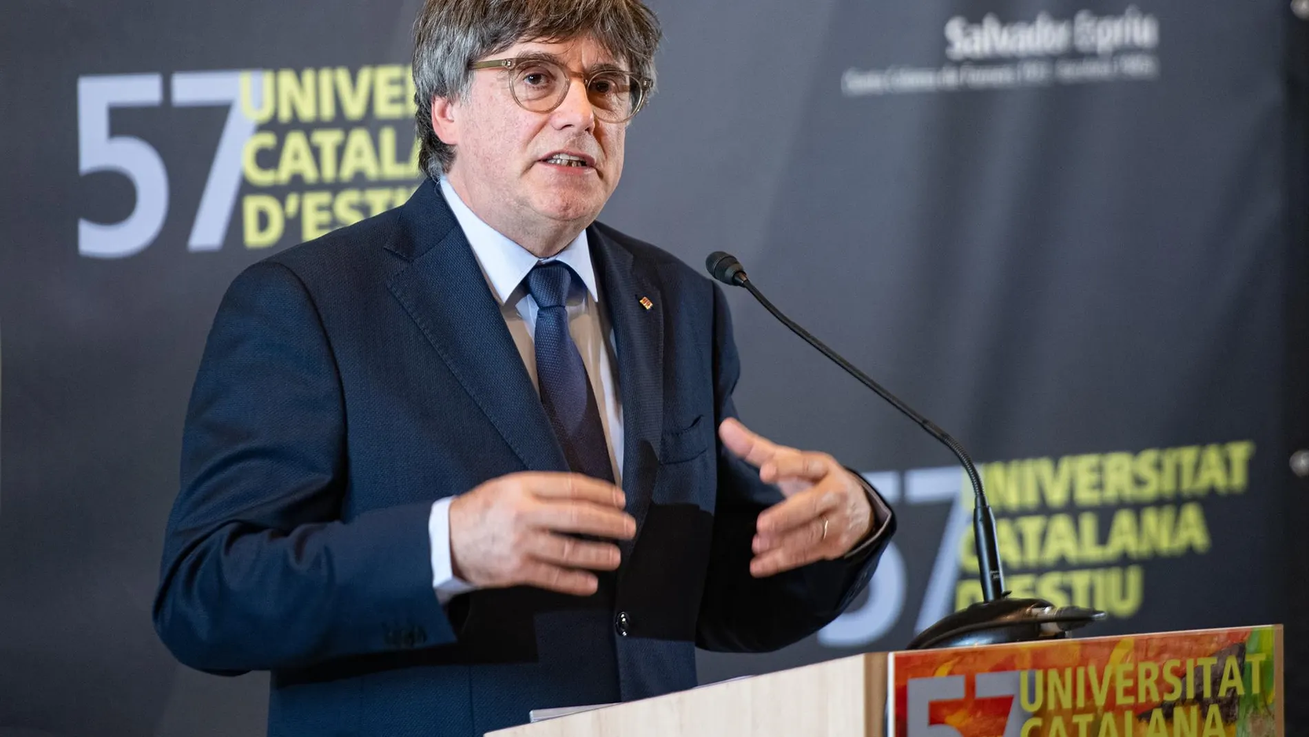 AMP.- Puigdemont pide paciencia para la oficialidad del catalán en la UE y acusa al PP de bloquear