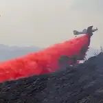 Sucesos.- Estabilizado el incendio forestal de Utiel (Valencia) y trece medios aéreos trabajan en Artana (Castellón)