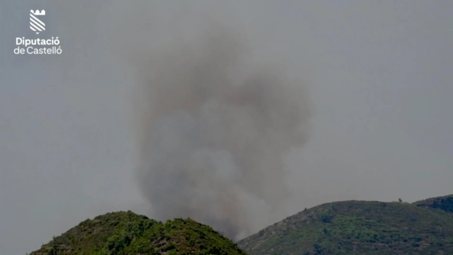 Suc.- AMP.- Emergencias establece la situación 1 del PEIF en los incendios de Utiel (Valencia) y Artana (Castellón)