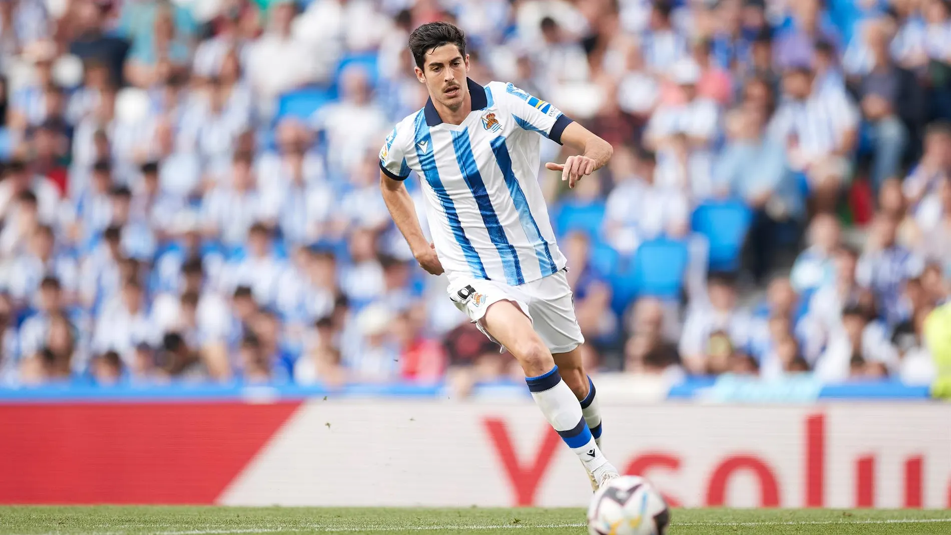 Fútbol.- El delantero Carlos Fernández llega cedido al Mirandés