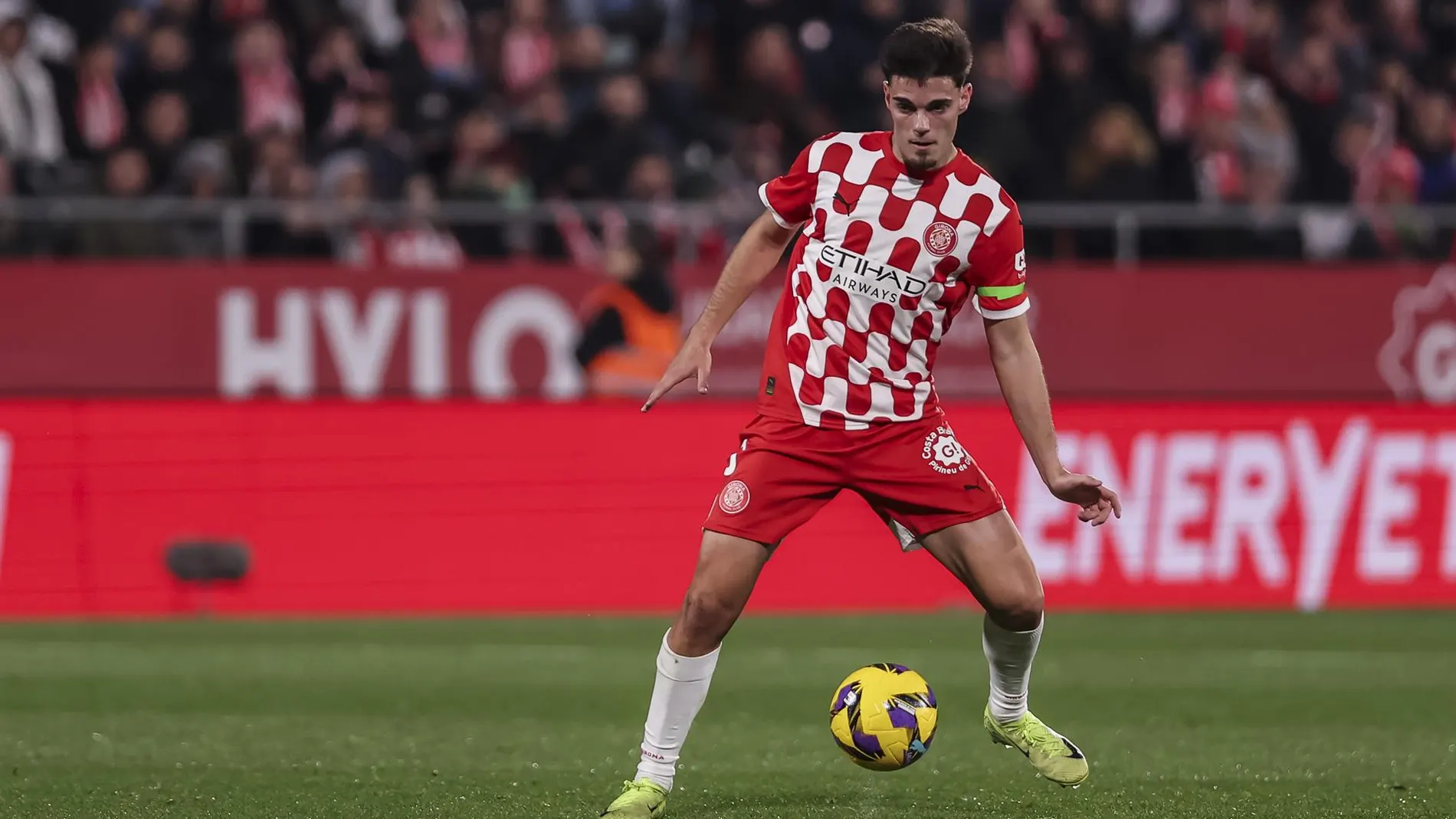 Fútbol.- El lateral izquierdo Miguel Gutiérrez firma por el Nápoles