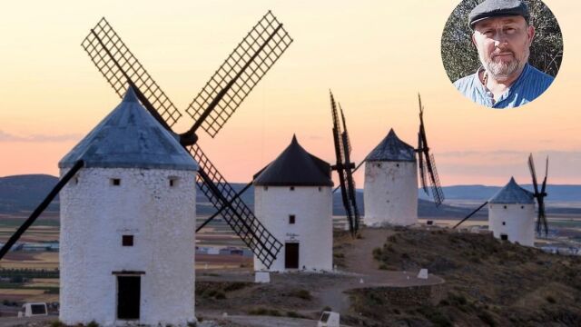 Collage en el que aparecen los Molinos de viento y con una imagen del actor Javier Losán. 