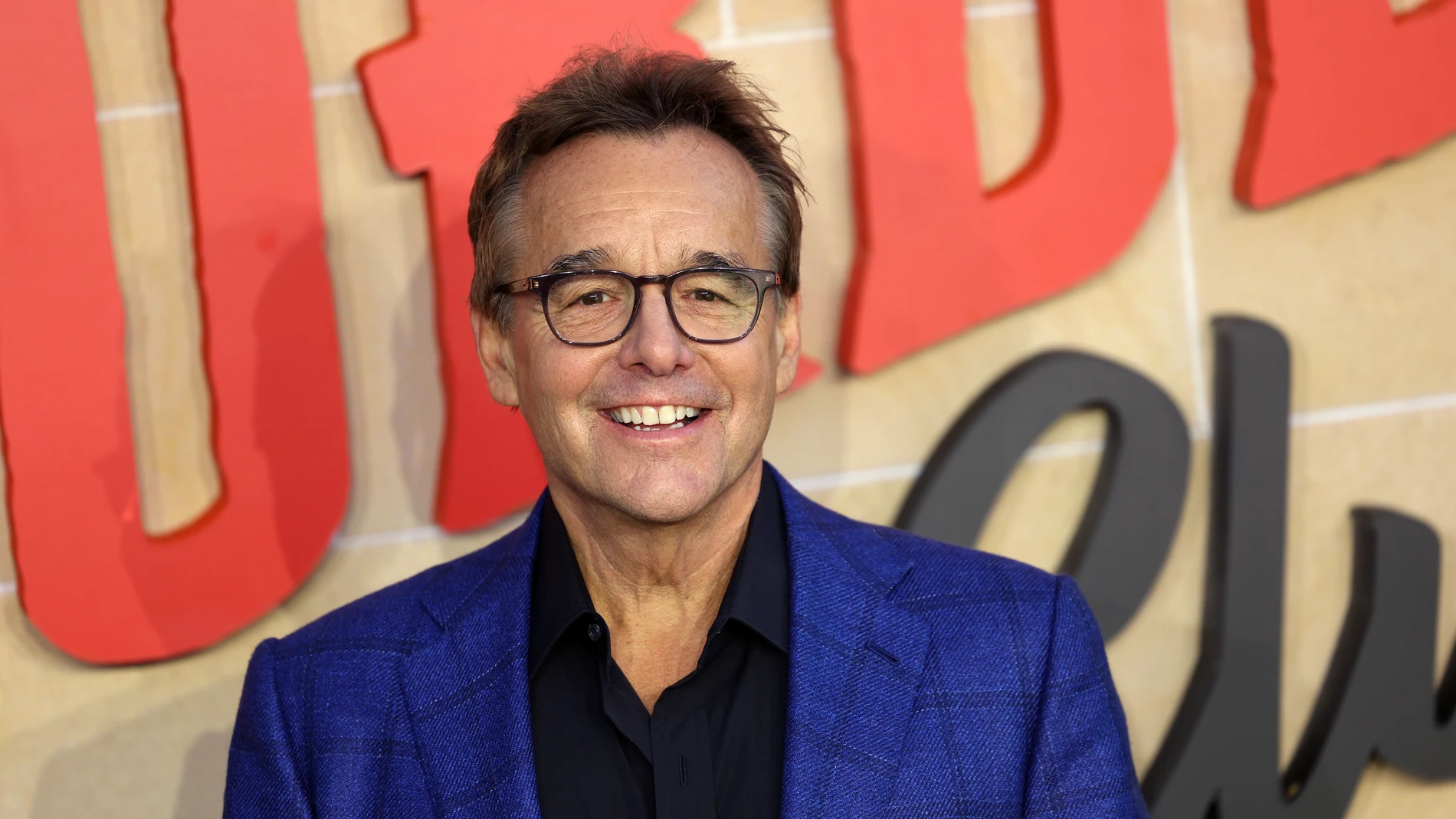 LONDON (United Kingdom), 21/08/2025.- US director Chris Columbus poses on the green carpet at the UK premiere of 'The Thursday Murder Club' in Leicester Square Gardens in London, Britain, 21 August 2025. (Cine, Reino Unido, Londres) EFE/EPA/NEIL HALL