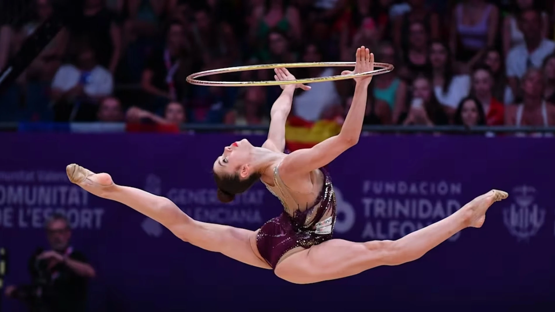 El conjunto español de gimnasia rítmica prepara su debut en el Mundial de Río buscando reafirmar su gran momento