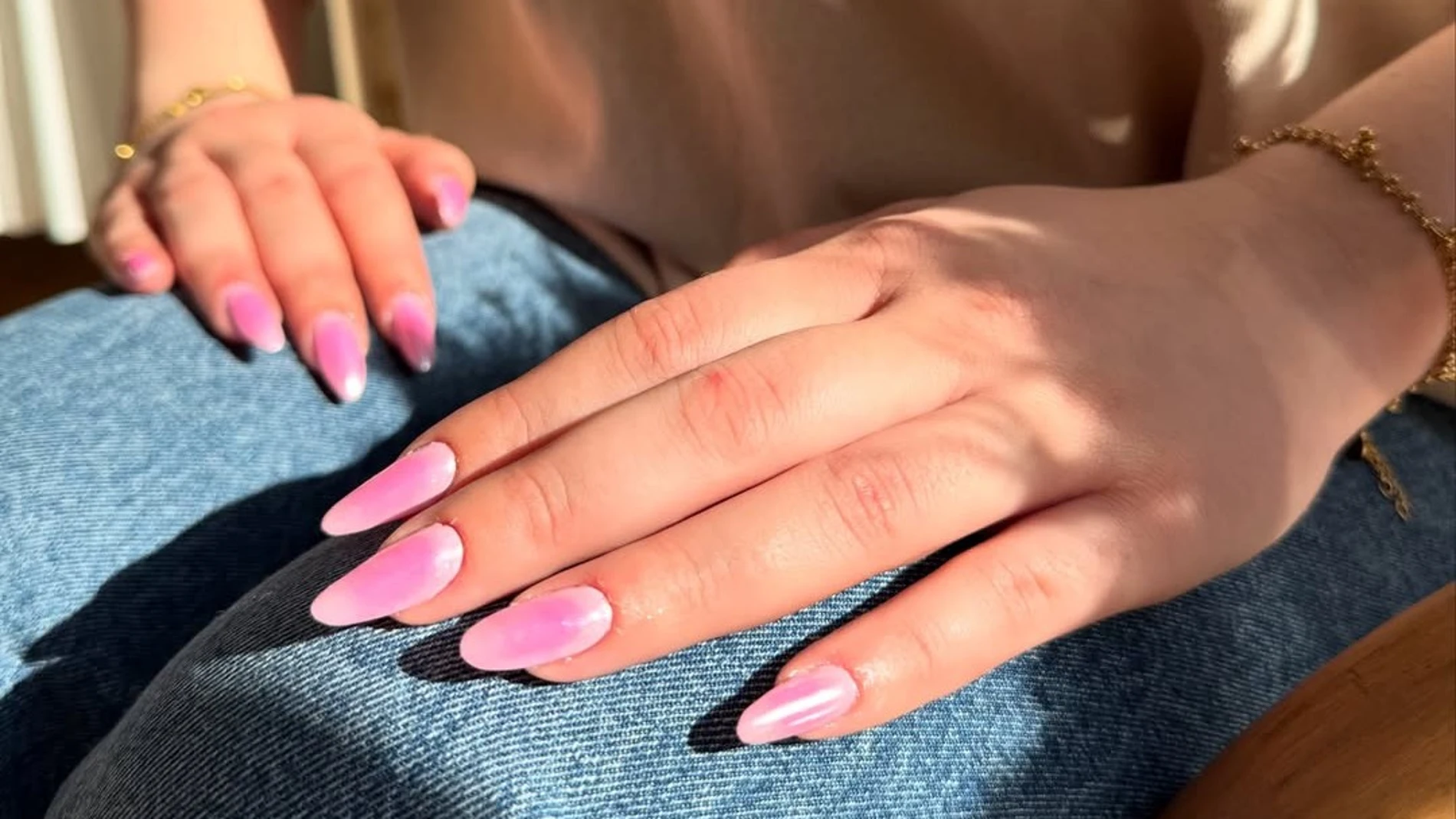 Diseño de manicura aura nails