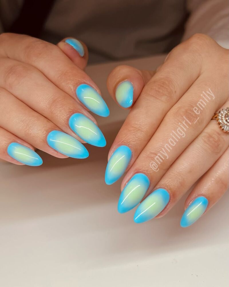 Aura nails