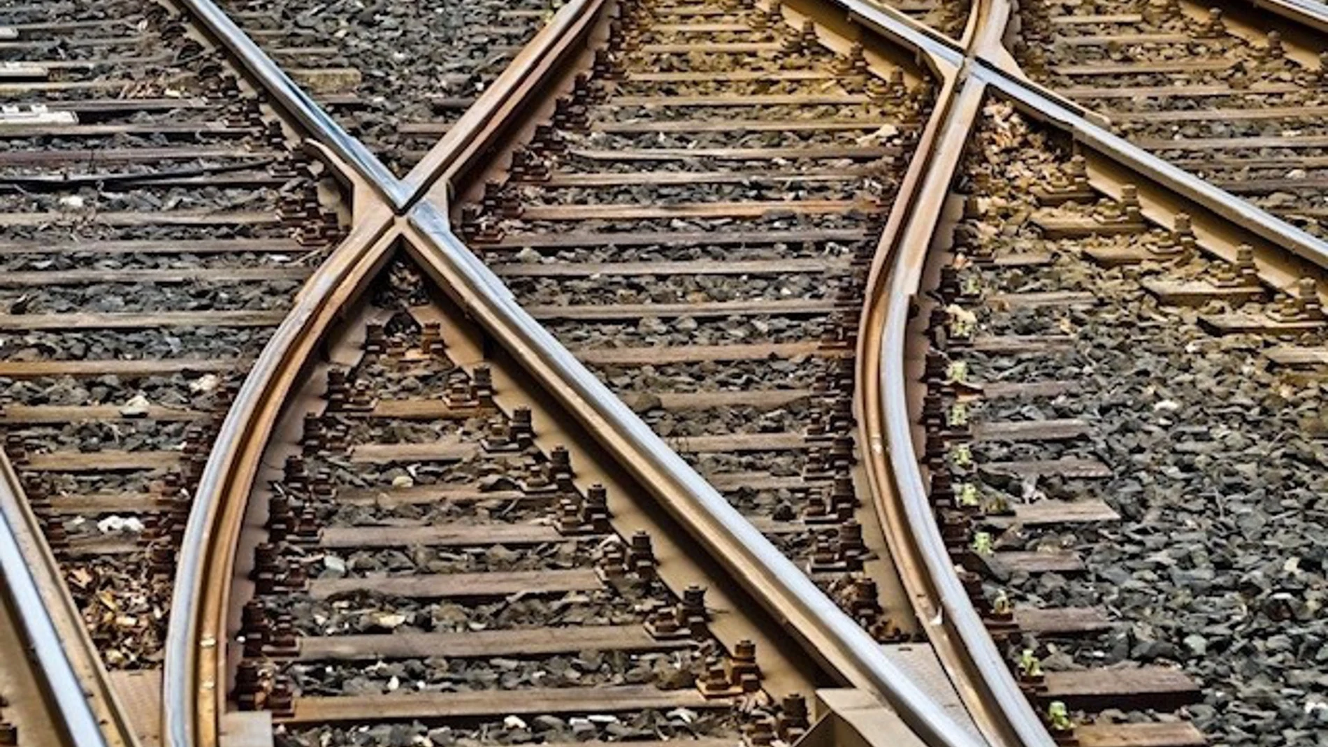 Renfe programa 245 autobuses al modificar sus servicios entre Madrid, Logroño y Bilbao por obras en Miranda (Burgos)